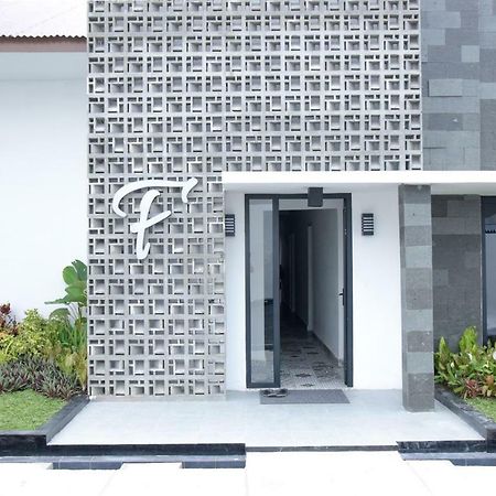 Reddoorz Plus Near Unimed Medan Esterno foto